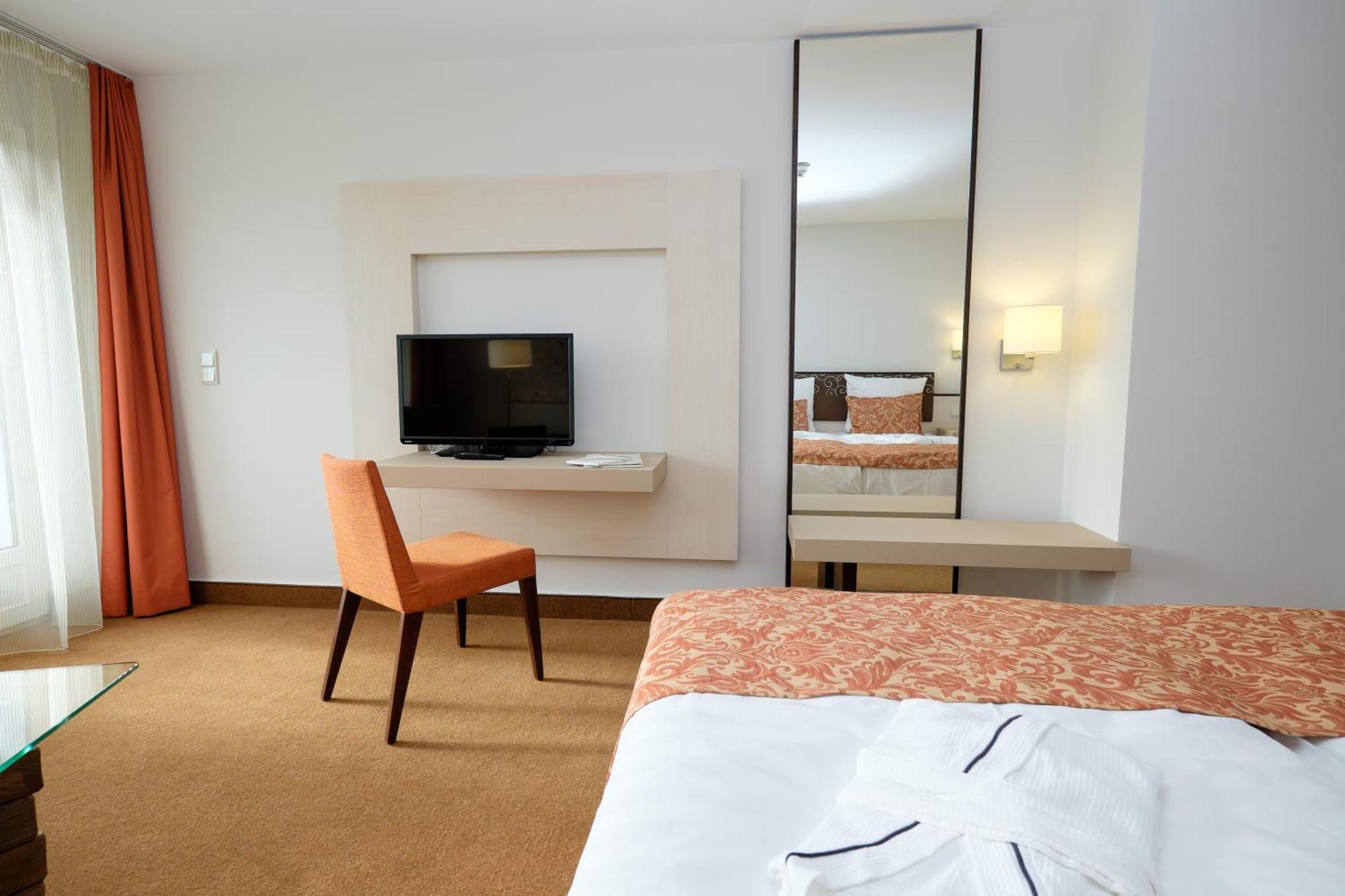 Hotel Baeren Titisee Pokoj fotografie