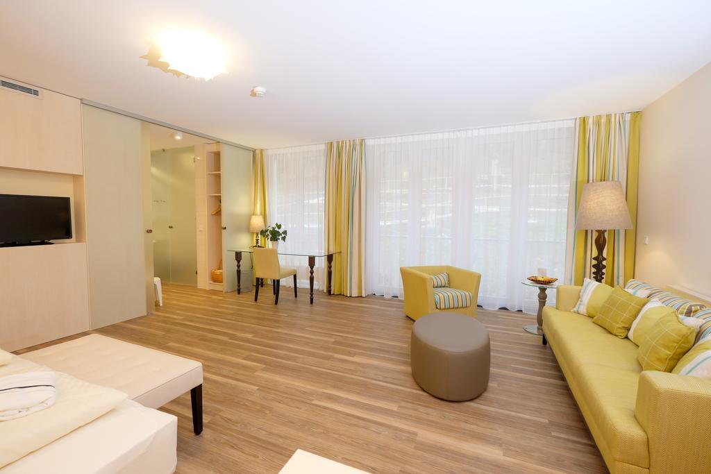Hotel Baeren Titisee Pokoj fotografie